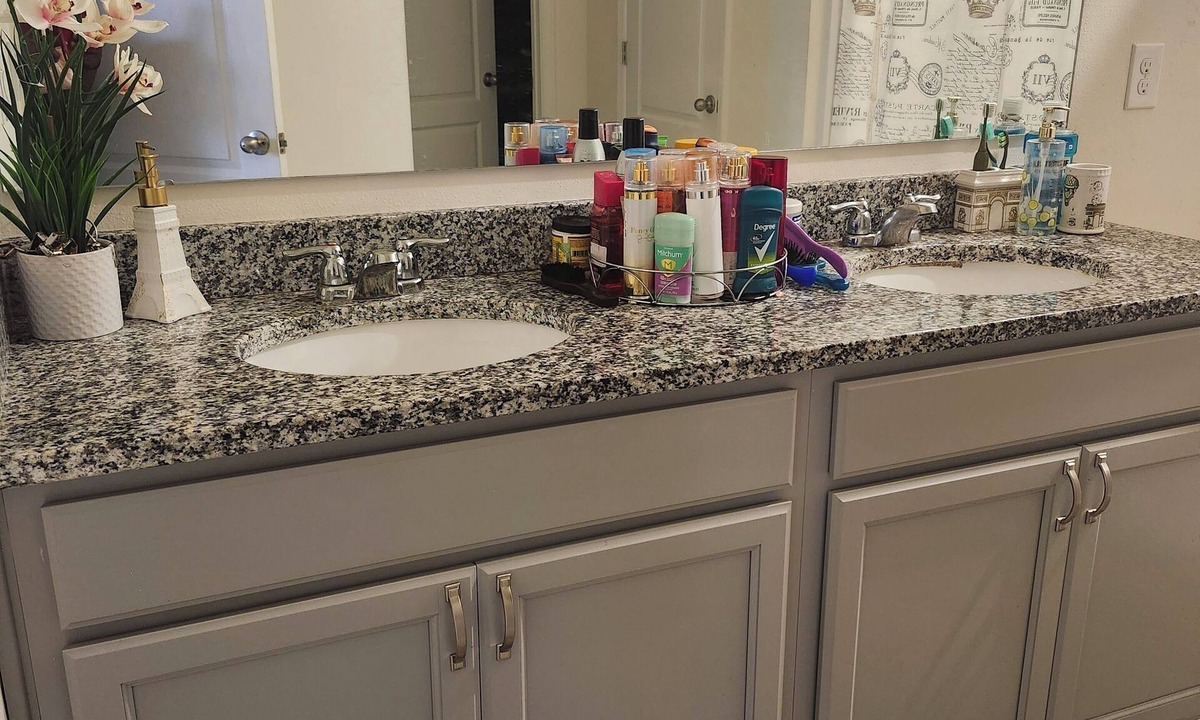 Sanford House | Wonderful 4-bedroom house with AC in cool Sanford