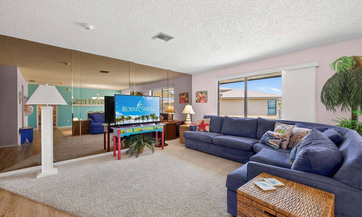 Sanibel Condo | Your peaceful Sanibel island retreat awaits at Blind Pass G206