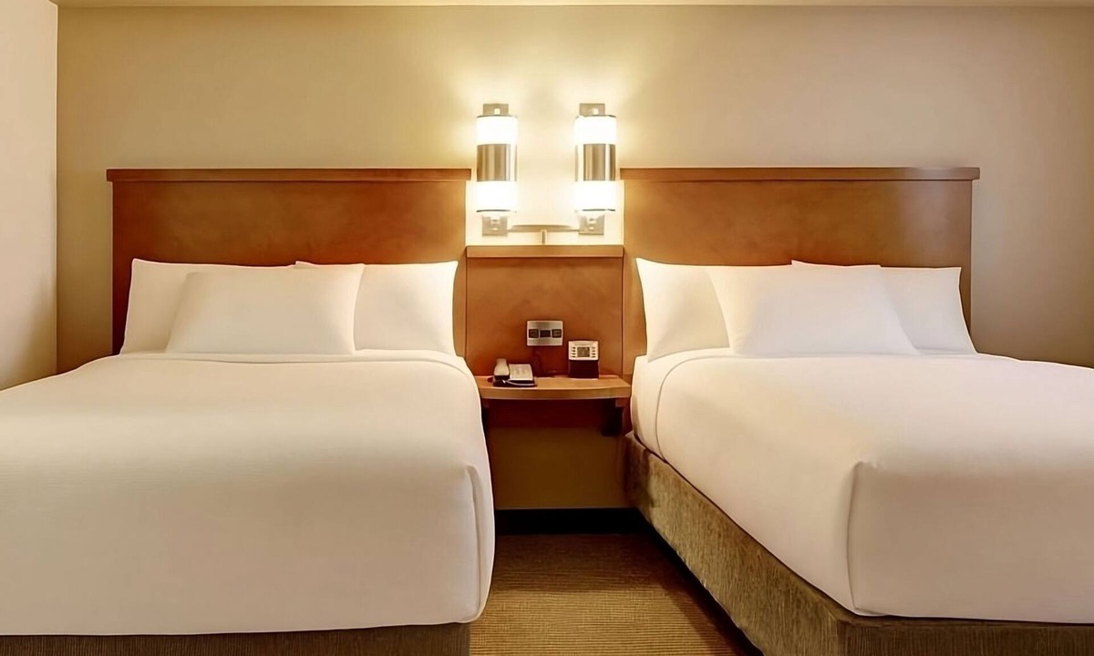 Gwinnett Place Hotel | Your Relaxing Getaway Awaits! 2 Units with Onsite Pool near McDaniel Farm Park