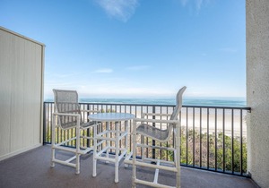 121 m² Condo ∙ 2 bedrooms ∙ 6 guests in Crescent Beach