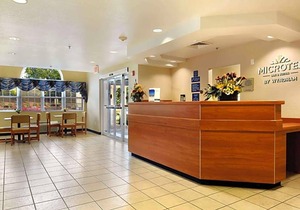 2-Star Hotel ∙ Microtel Inn & Suites Huntsville