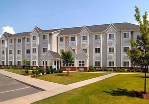 2-Star Hotel ∙ Microtel Inn & Suites Huntsville