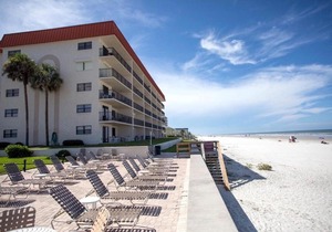 310 - Incredible ocean and pool views 1 bedroom
