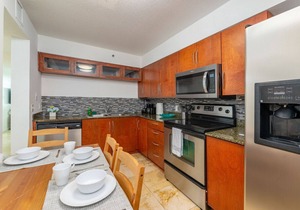 3815 - Stunning Clean 3BR APT @Brickell, Free Parking
