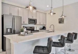 392 OC - 4BR Splendor: Private Pool