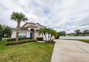 5 BED VILLA CLOSE TO DISNEY PRIVATE POOL WIFI GAMES ROOM LAKE VIEW