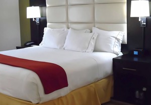 Adventure Awaits! Chic Unit Near Attractions