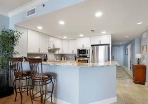 Avalon 2004, designated penthouse floor - Luxury Condo 20th floor K/Q/Twns