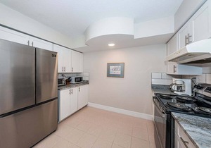 Bahia Vista 'Palm Trees and an Ocean Breeze'