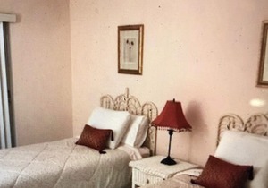 Bayfront Condo across the Street from Gulf Beaches in Ideal Naples Location