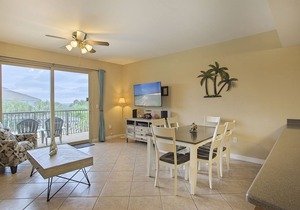 Beach Resort 311 - Gulf Views, Heated Pool + Hot Tub, Step to the Beach!