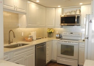 Beachfront 2 BR Condo with Breathtaking Views