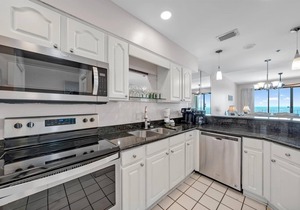 Beachfront Indoor Pool Sleeps 6 Owner-managed Summerchase 1204
