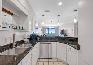 Beachfront Indoor Pool Sleeps 6 Owner-managed Summerchase 1204