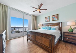 Bella Luna 407-Luxury Condo-Sleeps 8-Walk to Flora-Bama-2 King Beds-Flora-Bama