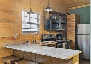 CABINS OF LAY LAKE AT BEESWAX CABIN #4