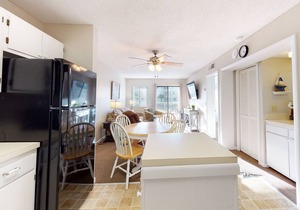 Condo w/Balcony, Free WiFi & Shared Resort Pools - Close to the Beach & Golf
