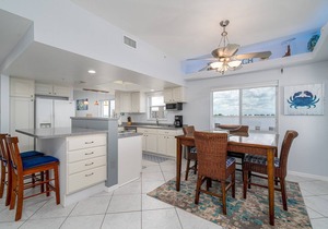 Corner Unit Top Floor | Bay Views, Pool & Walk to Beach Access