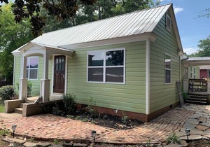 Cottage Suite 2 - King Studio Apt.