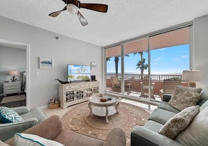 Doral 306 l Beachfront l Amazing View Pools-Hot Tubs Resort 3rd-floor in Gulf Shores