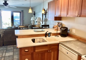Family Friendly & Quiet Riverside Condo with Pool & Fishing Piers
