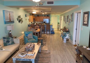 Family Friendly Beautiful Beach Front Unit!