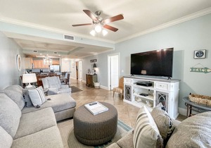 Family Friendly Gulf Front Condo Recently Remodeled! Gulf Front View Sleeps 6