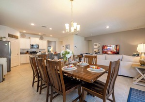 Fantastic 6 Bedroom Near Disney - Solterra Resort