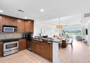 Golf-Course View Condo w/Balcony & Resort Pools