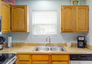Gorgeous Condo in Beachfront Location w/Shared Pool, Central AC, Free WiFi