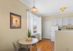 Historic Loft in Downtown AU! LOCATION! Private Parking, Steps to Toomers Corner