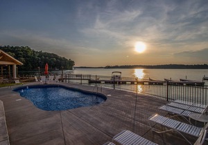 Lakes & Land at Sunset Point! Gorgeous views, Pool, Beach
