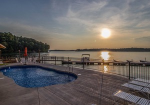 Lakes & Land at Sunset Point! Gorgeous views, Pool, Beach