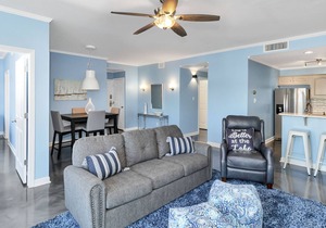 Lakes & Land at Sunset Point! Gorgeous views, Pool, Beach