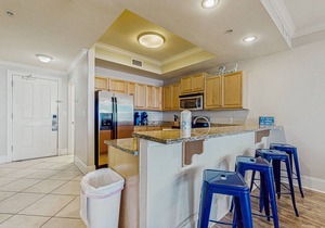 Lovely Gulf front condo w/shared sauna, hot tub, indoor pool, & stunning views