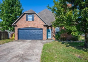 Quaint homey cottage style house in Harvest, Alabama