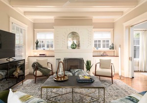 Red Door Retreat-Whole House-Executive- Luxury