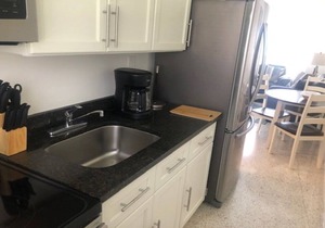 RENOVATED! Condo 1 block from the beach in Deerfield Beach