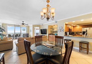 SeaSpray East 922-Luxurious Interior