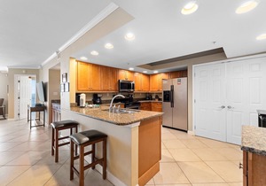 SeaSpray East 922-Luxurious Interior