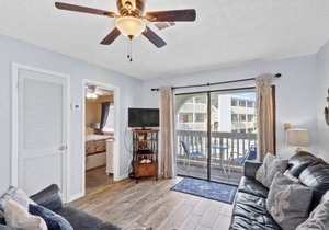 Summer Sun Beach Walking Distance 2 bedrooms, 2 bathroom, 2 Pools