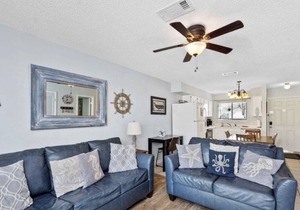 Summer Sun Beach Walking Distance 2 bedrooms, 2 bathroom, 2 Pools