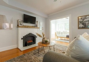 This duplex is a 2 bedroom(s), 1 bathrooms, located in Jacksonville, FL. in Jacksonville