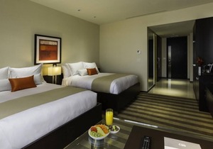 Your Next Getaway is Here! 2 Gorgeous Rooms, Outdoor Pool, Near Downtown Miami!