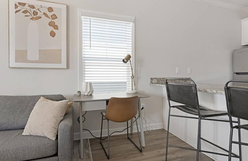 Huntsville Apartment | 108 m² Apartment ∙ 2 bedrooms ∙ 4 guests