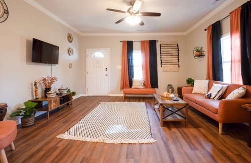 Huntsville House | 139 m² House ∙ 3 bedrooms ∙ 6 guests