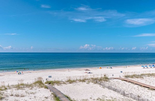 Gulf Shores House | 1486 m² House ∙ 32 bedrooms ∙ 80 guests