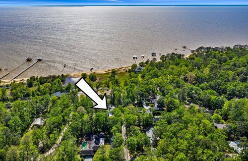 Montrose House | 206 m² House ∙ 3 bedrooms ∙ 9 guests