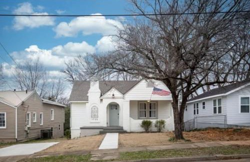 Norwood House | 28th Street Historic at Norwood