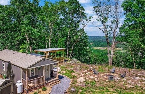 Fort Payne Cabin | 50 m² Cabin ∙ 2 bedrooms ∙ 4 guests